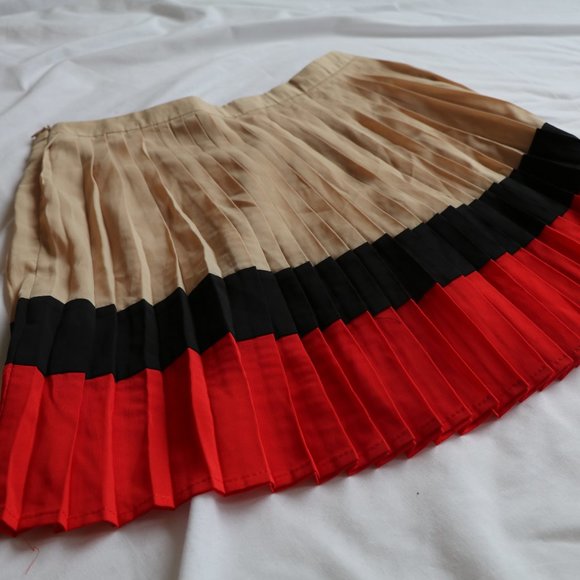 Forever 21 Pleated Skirt - Picture 2 of 3